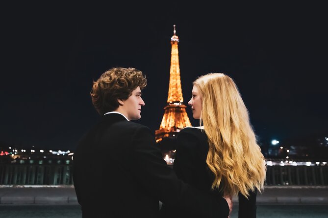Private Professional Photoshoot near the Eiffel Tower in Paris - Weather, Mobility, and Group Comfort