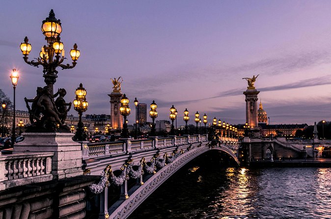 Private Sedan Transfer Charles de Gaulle Airport to Paris - A closer look at the $96.74 group price