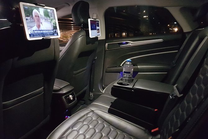 Private Shuttle from Charles de Gaulle Airport to Paris: Premium Service - Who will get the most from this transfer