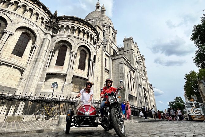 Private Sidecar Tour of Montmartre : Off the Beaten Path - Rain gear, blankets, and the comfort question