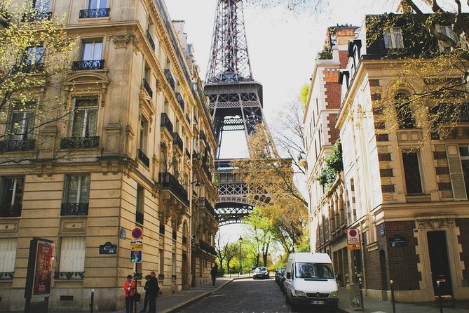 Private Street Art Tour in Paris with Local Expert - Montmartre With an Underground Angle: Ending Without the Usual Crush