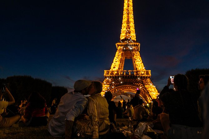 PRIVATE TOUR: Highlights & Hidden Gems of Paris With Locals - Strolling Along the Seine to Pont de l’Alma