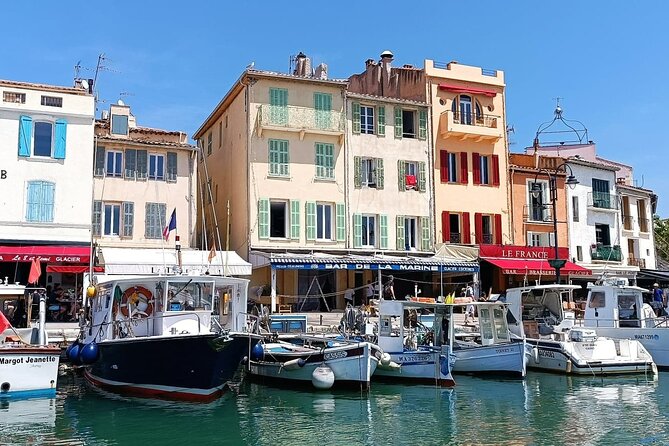 Private Tour in Aix en Provence with Wine Tasting - Driving through the Côtes de Provence area