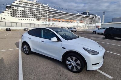 Private tour of Marseille and Cassis on Tesla city tour 5H - Vallon des Auffes and its fishing-port character