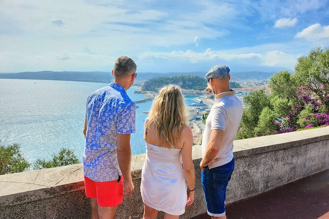 Private tour of Nice with tasting of traditional dishes - A 6-Hour Nice Tour That Ends With Food and a Local Game
