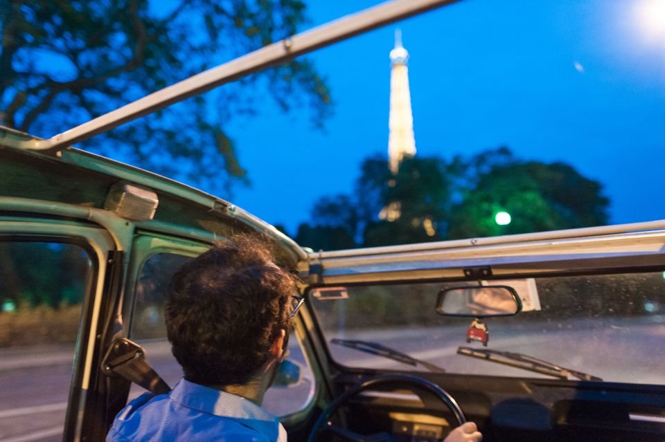 Private tour of Paris by Night with Champagne - Eiffel Tower at night: when to plan for the sparkle moment