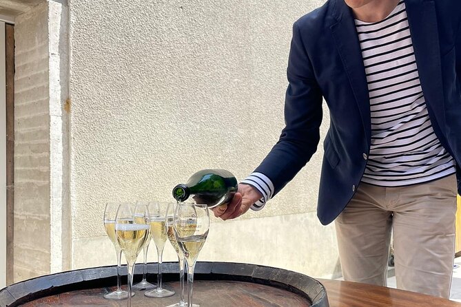 Private tour of the Champagne area, meet local producers and taste their Champagne, start from your hotel in Paris. - Guides and the Little Things: The Difference Between Good and Great