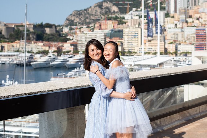 Private Tour: Personal Travel Photographer Tour in Nice - The Promenade des Anglais and the sea