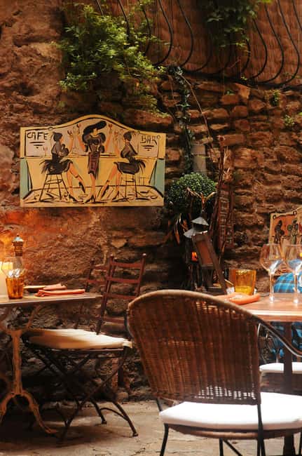 Private tour Saint-Tropez - Champagne, wine tasting and the limits of the schedule