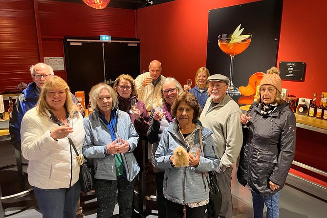 Private tour to Cognac - a delight for discerning gourmets - Free time in the old town from 4:30 to 6:00