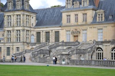 Private tour to Fontainebleau from Paris. Tickets included! - Entering Fontainebleau Palace With an Audio Guide