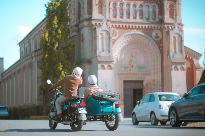 Private tour: visit Deauville in a sidecar - Tourgéville Military Cemetery: quiet ground with Commonwealth care