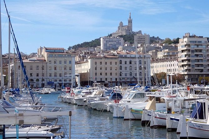 Private transfer by car: Airport from / to the City or Port of Marseille - Why the port option matters
