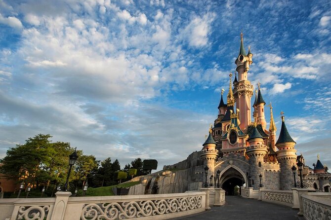 Private Transfer: Disneyland Park or Hotel to Paris by Luxury Van - Key points to know before booking