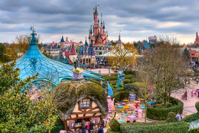 Private Transfer: Disneyland Park or Hotel to Paris by Luxury Van - A direct route instead of a second travel day