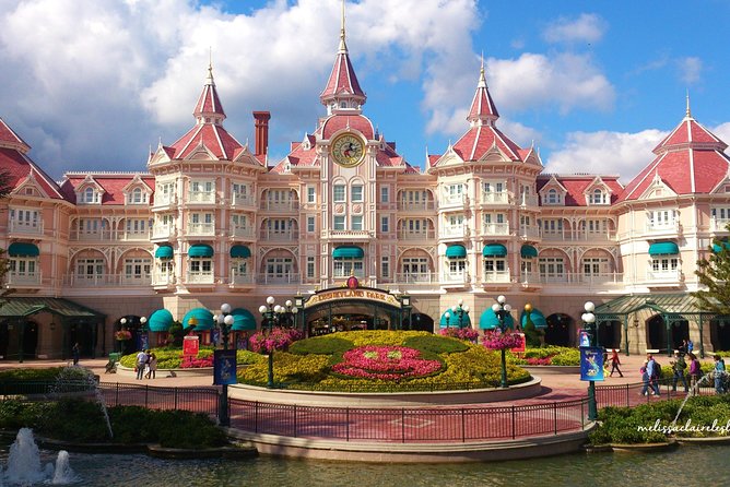 Private Transfer: Disneyland Park or Hotel to Paris by Luxury Van - Why the private format can be worth the higher price