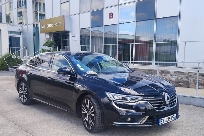 Private Transfer from Airports to Nantes - The driver service and local help