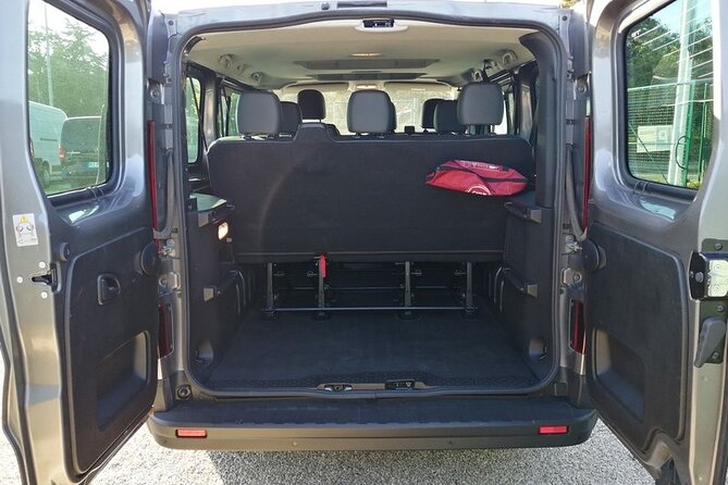 Private Transfer from Lourdes Airport LDE to Lourdes City by Van - A reassuring option for very early arrivals