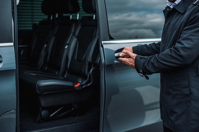 Private Transfer : From Orly Airport > PARIS - Who gets the best value from this transfer
