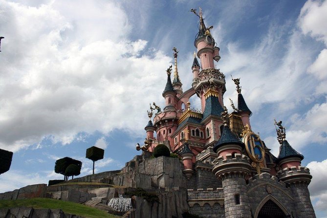 Private Transfer FROM Paris To Disney - Why a private minibus can be worth the price