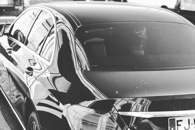 Private Transfer from the City of Paris To Orly Airport (ORY) - Private service, but check the car size