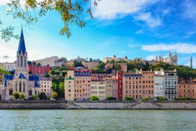Private Transfer: Lyon Airport LYS to Lyon City in Luxury Van - Meeting your driver inside the arrivals terminal