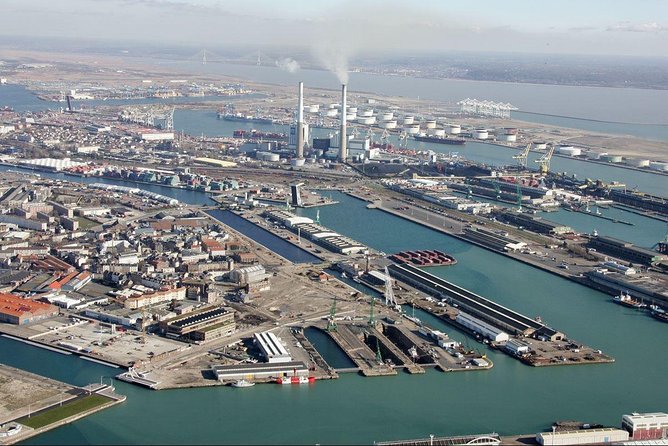 Private Transfer: Paris Airport CDG to Port of LE HAVRE in Business Car - Why the private format can be worth the cost