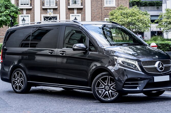 Private Transfer: Port of LE HAVRE to Paris by Luxury Van - Finding your driver at Le Havre cruise port