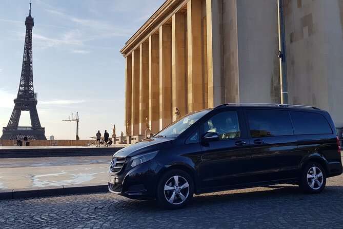 Private Van Transfer from CDG Airport to Paris - Communication that reduces airport stress (WhatsApp, signs, and more)