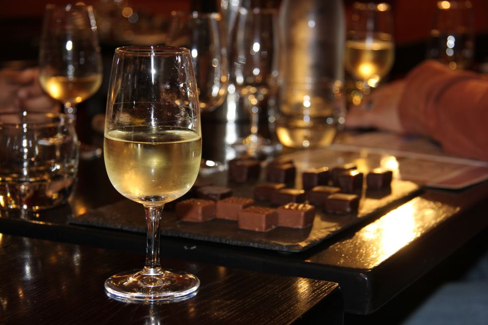 Private Wine and Chocolate Tasting Experience - The private format and language choices