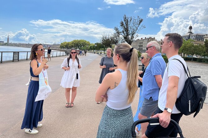 Professional - Bordeaux Wine and Cheese Tasting with a walking tour - St. Louis des Chartrons, twin houses, and the foreign merchant thread