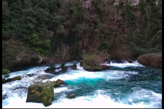 Provence at your own pace and at your leisure! - Fontaine de Vaucluse and L’Isle-sur-la-Sorgue