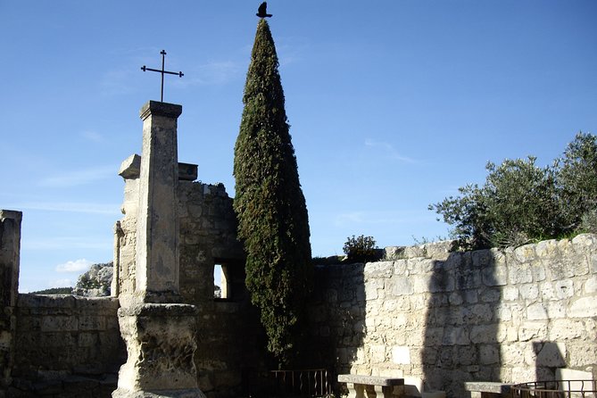 Provence in a Day Trip from Aix - Les Baux de Provence: The Hilltop Hour That Gives You the Wow