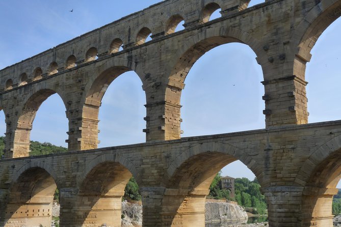Provence in a Day Trip from Aix - Timing, Walking, and the 8-Person Advantage