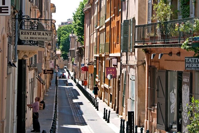 Provence, Vineyards and Lavender Fields Private Day Trip - What the private price means