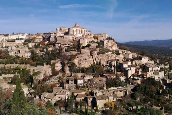 Provence Wineries and Luberon Villages Day Trip from Aix-en-Provence - Lourmarin Castle Backdrop and the Best Use of 45 Minutes