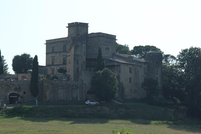 Provence Wineries and Luberon Villages Day Trip from Aix-en-Provence - Bonnieux Photo Stop: Quick Views, No Pressure