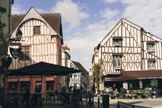 Provins - Medieval City Tour - Private Trip - The rose garden and quieter pauses