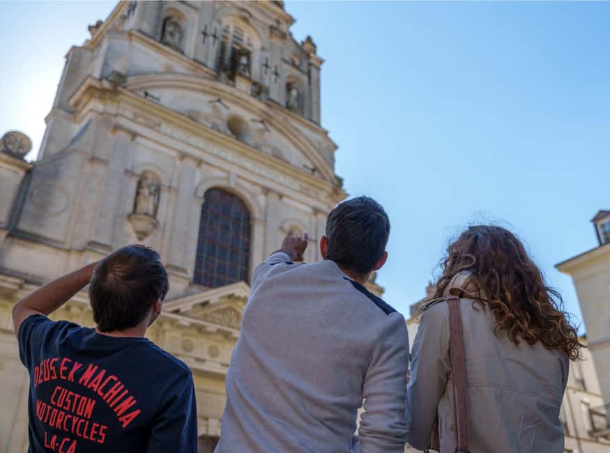 Rennes: Outdoor Escape Game - Le Siège de Rennes - Timing, language, and practical comfort