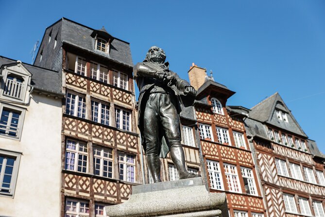 Rennes: Private guided walking tour of the city centre - What the private format changes