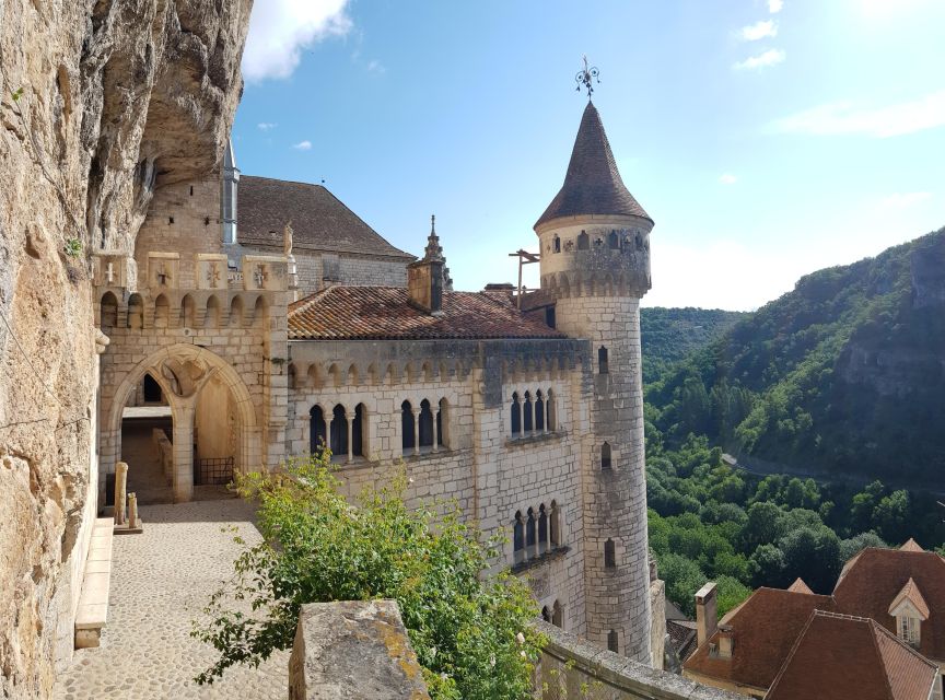 Rocamadour : private walking tour with a registered guide - Reaching the shrines and the Black Madonna chapel