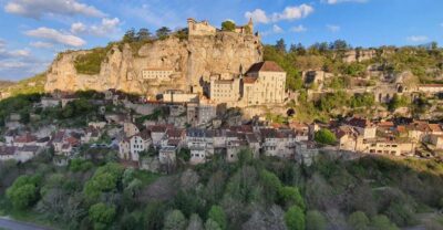 Rocamadour : private walking tour with a registered guide - The 20-minute photo stop and the story of the town