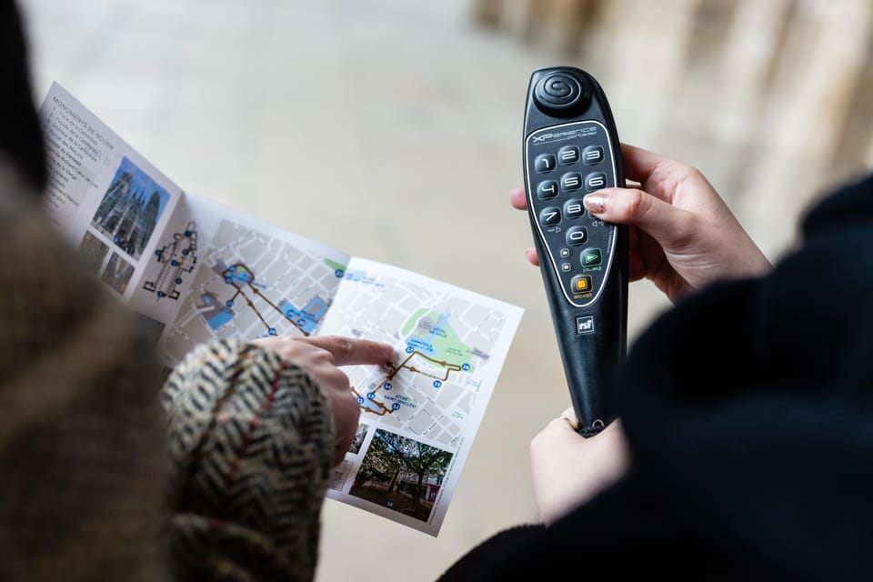 Rouen: Audio Guided City Tour - Languages: get the same story in 7 options