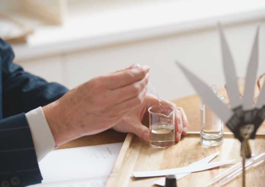 Rouen-Normandy : Creation Perfume Workshop 30ml - Making and bottling your 30 ml fragrance