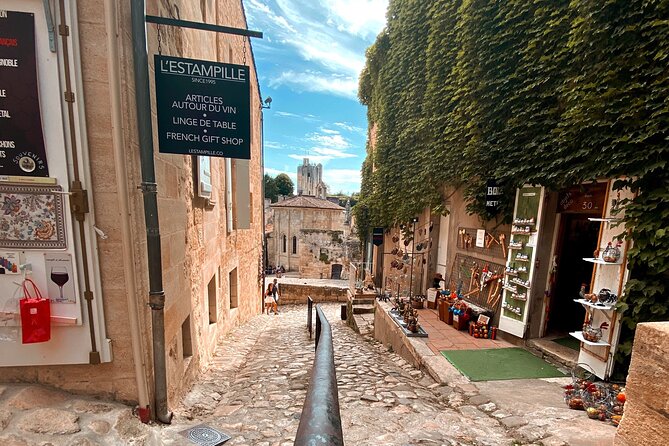 Saint-Emilion Afternoon Wine Tour - 2 Wineries & delicacies - Who should book this tour (and who might want a slower plan)