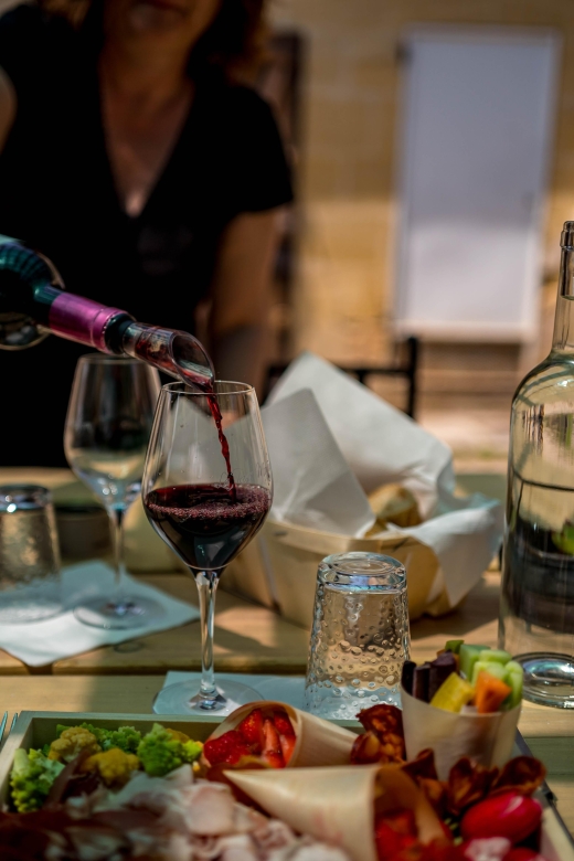 Saint-Émilion: Wine Tour by Electric Bike and Lunch - A château garden lunch at 12:30 p.m.