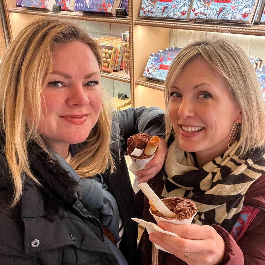 Saint-Germain: Gourmet Chocolate & Pastry Walking Food Tour - The tour flow: 3 hours, 10 people, and a lot of tasting