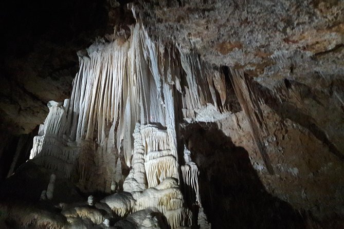 Saint-Guilhem village and cave day tour - The ride from Nîmes and the departure details