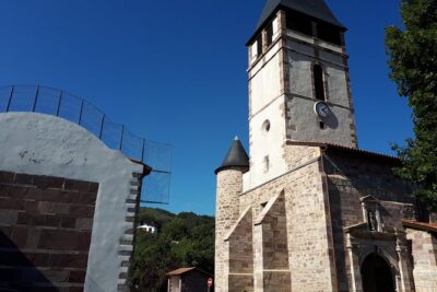 Saint Jean Pied de Port / Baigorry: On the pilgrims' route - Basque houses and the details a guide can reveal