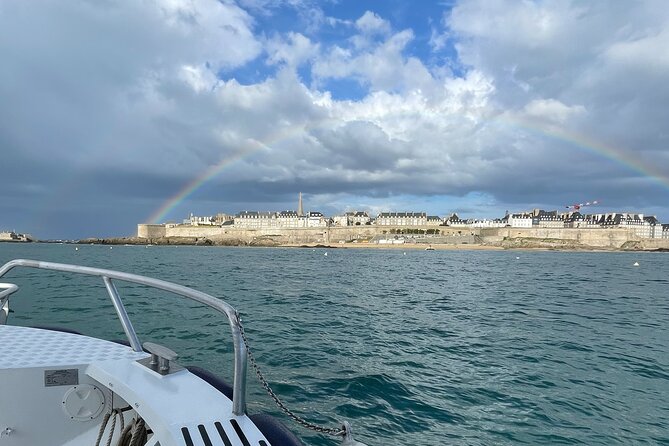 Saint-Malo: 1h30 guided boat trip (Commented FR & EN) - Common trip-day issues to watch for